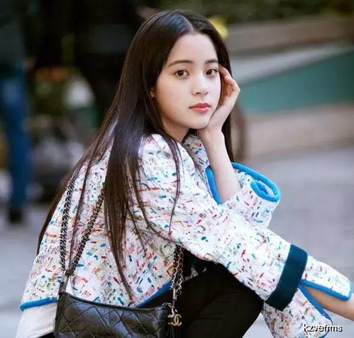 不演戏的欧阳娜娜原来这么美,穿搭自带少女感