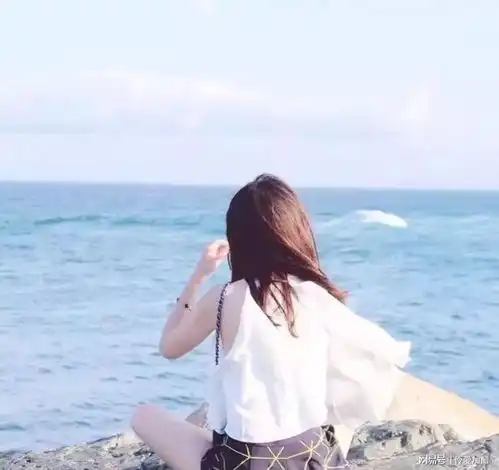 情侣头像背影海边婆婆