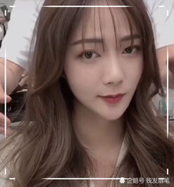  女生换了款减龄刘海后,神似男生们的初恋女神,网友又恋爱了