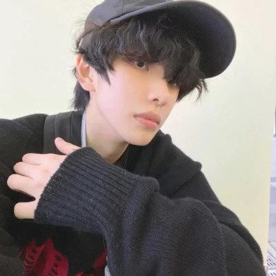  2023最新高清帅气真人男生头像