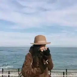 二哈情侣头像一男一女背