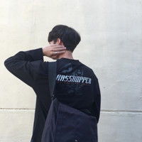  帅酷时尚男生头像始于喜欢止于了解