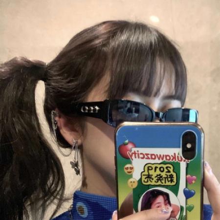  霸气女生头像,非常有个性的冷酷女生