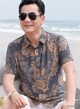  男人到了六七十岁,尽量避雷这3种老头装,显老土气还油腻