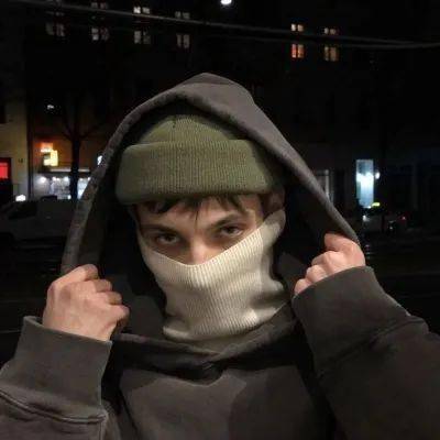  头像不要以为和你熟悉的人会善待你有时候他们比陌生人还要可怕