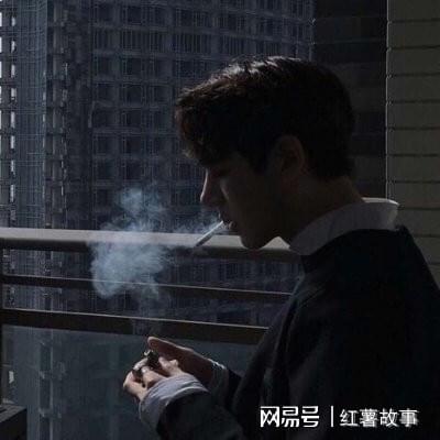  我死后重生成老公的保姆,只有晚上才会恢复原样