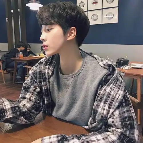  女生就是这样把男生给逼疯的