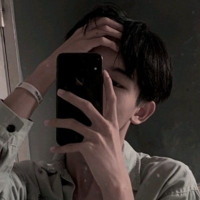  伤感忧郁系男生头像我不知该如何对你哭对你笑