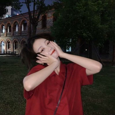  个性女生头像高冷霸气,女人要活的潇潇洒洒