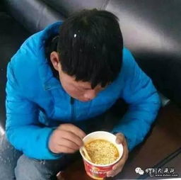 爸服刑妈失踪13岁男孩去打工想奶奶行百里返家