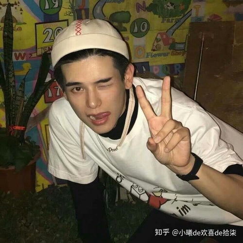  霸气高冷文案男生头像
