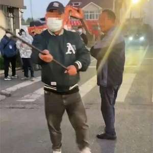  网传江苏东台一省道旁多名戴口罩男子持棍打人派出所确有此事,打人者已被抓