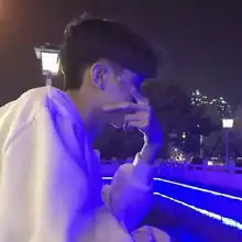  男生头像只知纸短情长