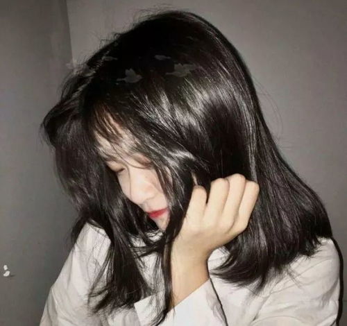  女生头像开心的时候也会害怕害怕所有的拥有都是短暂的