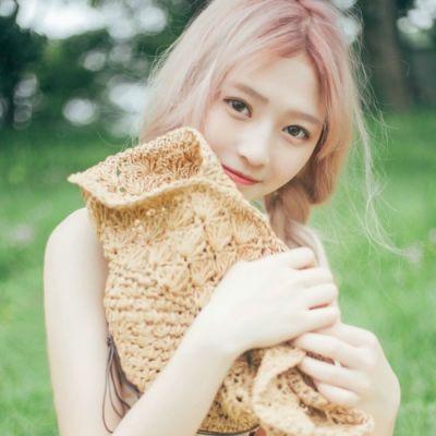 好看的女生qq头像尹航