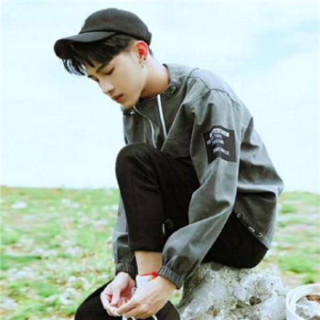  小清新男生头像冷酷帅气,追求爱情这绝对的给力