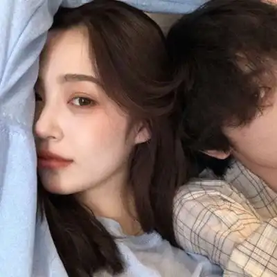 情头真人情侣头像两张