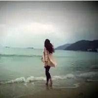  背影长发唯美海边精选女生qq头像大全