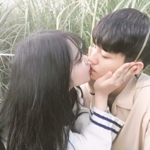  纵燃万劫不复,依然相思入骨,我也待你眉眼如初岁月如故潮流好看的qq情侣头像