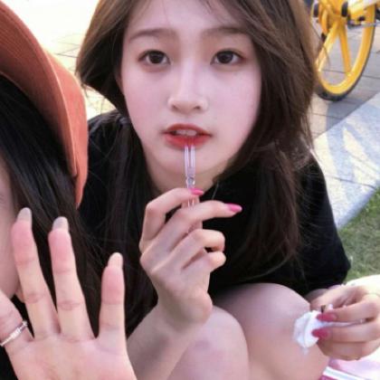  优质闺蜜女生一对两张头像会包容你所有的委屈