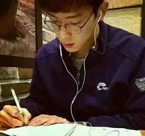  南京的食堂打人事件反转每一个无辜的男性都可能成为她们随机性迫害的对象