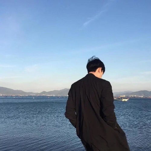  心理学决定一个男人是否有气场,并不靠长相,而是这3点特征