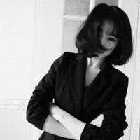  女生伤感头像哭泣黑白微信头像图片大全