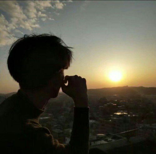 头像男生伤感情