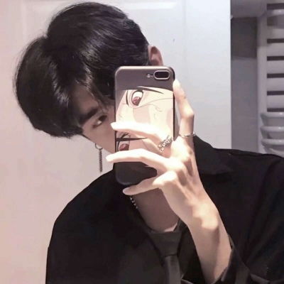  黑白酷酷男孩
