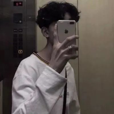  第666期男生头像0525帅气手机挡脸男生头像