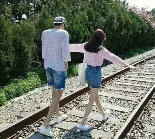  郑爽直播情绪崩溃你的不开心,凭什么要别人买单
