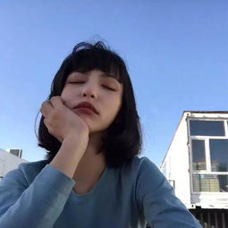  ins头像女生打游戏的时候都在想些什么