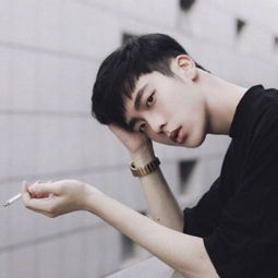  2018年唯美的男生意境头像最新生活中有你才是最唯美的旋律