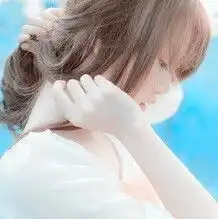  可爱的情侣头像一左一右两张阿狸的幸福只有桃子能够给