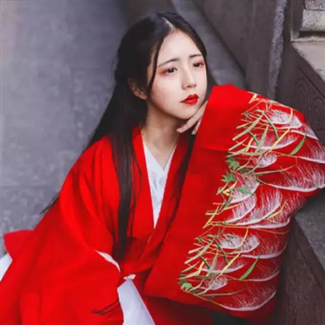  女生头像一眼钟情,尽付余生