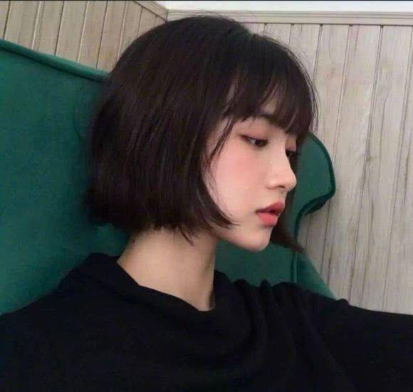  值得珍藏的温柔短句白天的理性总是在夜里翻了船