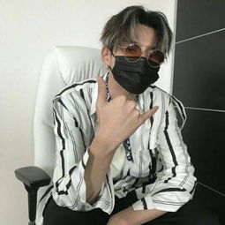  2018最新qq头像男生超拽小清新谁都不用联系的日子最轻松