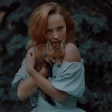  少女与猛兽另类野性摄影