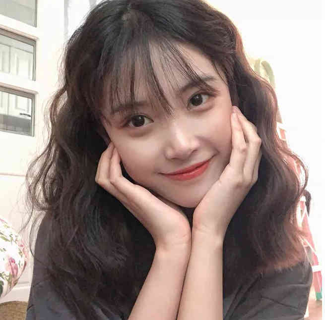  异性缘好到爆的4大星座,身边的桃花也是不断,转角遇到爱