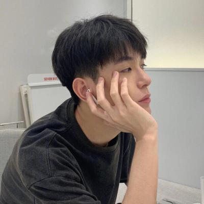  帅气霸气男生头像,男人其实很脆弱有的时候