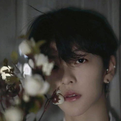 男生伤感头像杨晓燕