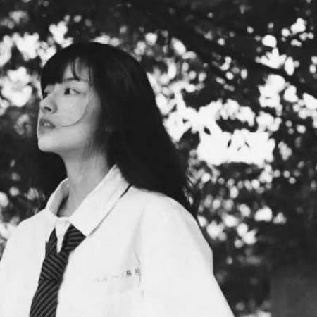 阿宝色女生头像黑白,每个人都要好自珍惜