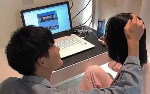  异地恋情侣没跑过时间而分手技巧很重要,污一点又无妨