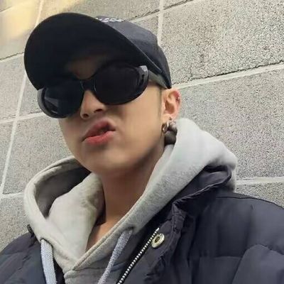  霸气微信头像熟男90后专属最烦别人说我一夜暴富