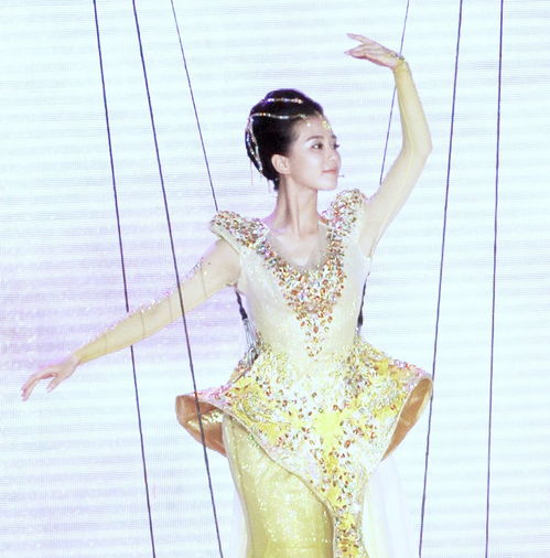  明星金鹰女神花落迪丽热巴btw,我们还是先来看看往届的金鹰女神养养眼