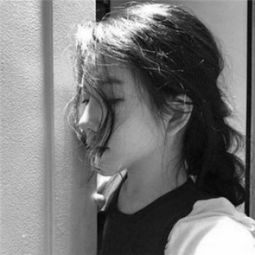  最新女生黑白头像伤感霸气故事尽头总有告别的时候