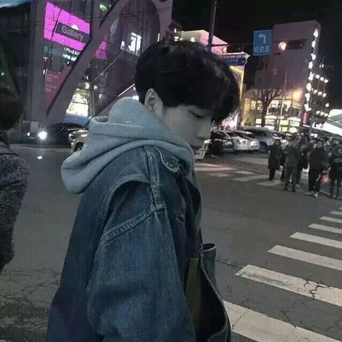  男生头像你为什么不恋爱了因为没有一见钟情的皮囊,也没有日渐生情的耐心