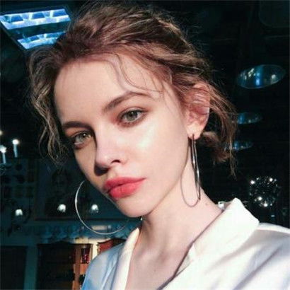  女生欧美头像复古街拍头像,生来不讨喜的样子