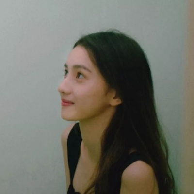  侧脸女生头像,在自欺欺人的消遣