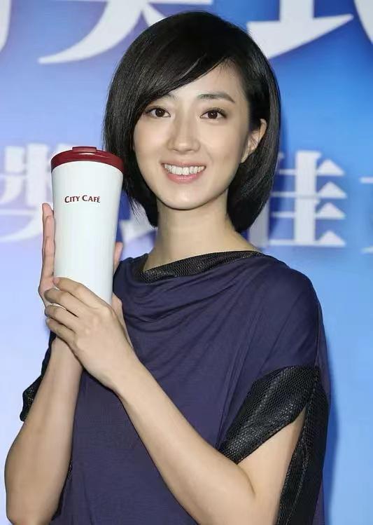  清纯美女桂纶镁